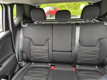 Photo 29 Jeep Renegade  1.3 Turbo T4 190ch 4xe Upland AT6