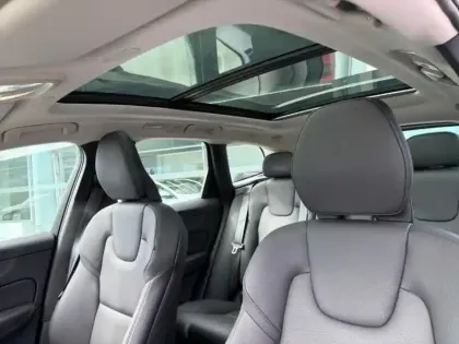 Photo 9 Volvo Xc60  T6 Hybride Rechargeable 253 + 145ch Plus Style Chrome Geartronic 8 AWD