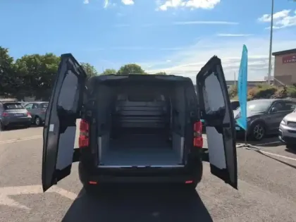 Photo 7 Fiat Scudo  Fg M 1.5 Diesel 120ch Pack Premium Connect
