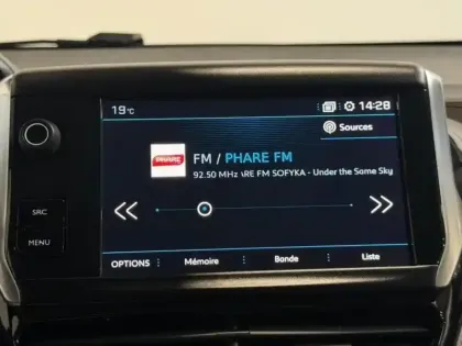 Photo 13 Peugeot 208  1.2  82 Style 5 portes GPS Radar Carplay