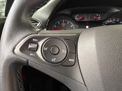 Photo 14 Opel Crossland  1.2 Turbo 110 GS / Carplay / Caméra