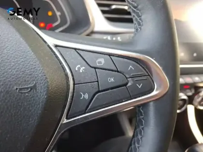 Photo 15 Renault Captur  E-Tech full hybrid 145