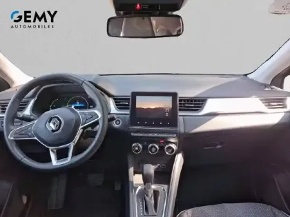 Photo 7 Renault Captur  E-Tech full hybrid 145