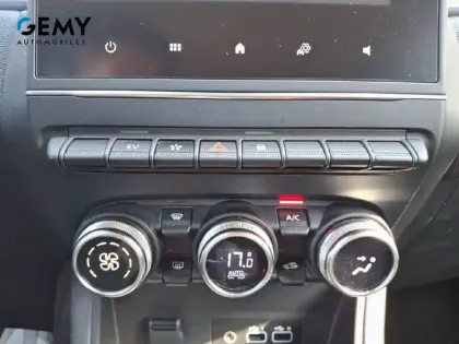 Photo 21 Renault Captur  E-Tech full hybrid 145