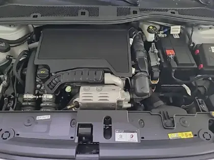 Photo 37 Peugeot 208  PureTech 130 S&S EAT8