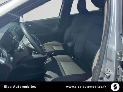 Photo 11 Renault Captur  TCe 100
