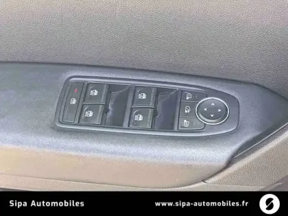Photo 19 Renault Captur  TCe 100