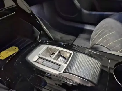 Photo 13 Peugeot 208  Electrique 156ch 54 kWh