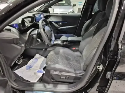 Photo 31 Peugeot 208  Electrique 156ch 54 kWh