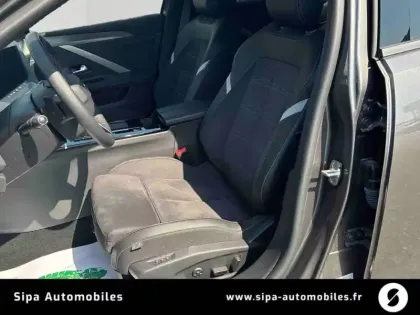 Photo 11 Opel Astra  1.5 Diesel 130 ch BVA8