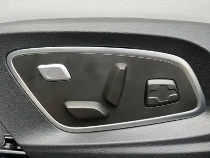 Photo 24 Renault Scenic 220 ch grande autonomie Techno Iconic 5p