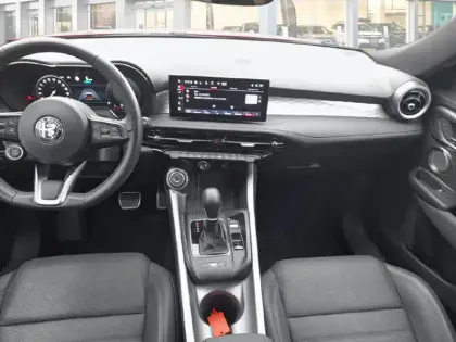 Photo 9 Alfa Romeo Tonale  1.3 Hybride Rechargeable PHEV 280ch AT6 Q4 Edizione Speciale