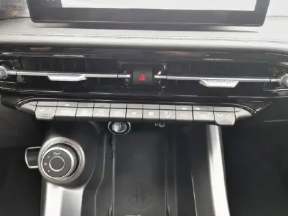Photo 12 Alfa Romeo Tonale  1.3 Hybride Rechargeable PHEV 280ch AT6 Q4 Edizione Speciale