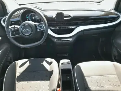 Photo 9 Fiat 500  e 95 ch Action