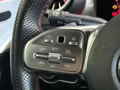 Photo 15 Mercedes CLA  200 d Coupé AMG Line