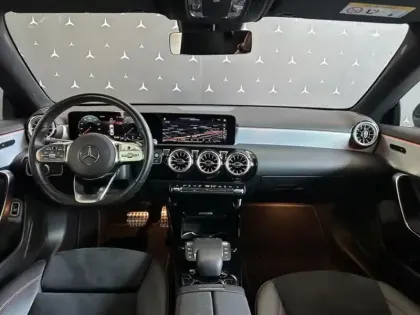 Photo 10 Mercedes CLA  200 d Coupé AMG Line