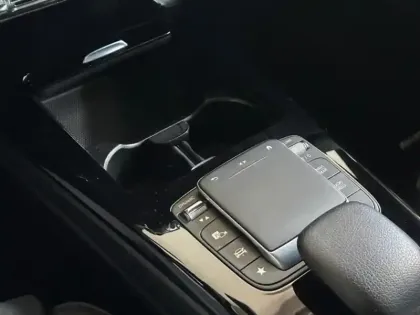 Photo 17 Mercedes CLA  200 d Coupé AMG Line
