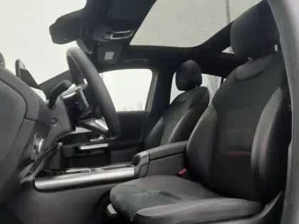 Photo 16 Mercedes GLA 250 e Hybrid EQ 