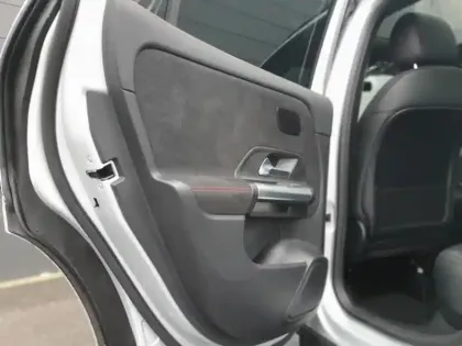 Photo 18 Mercedes GLA 250 e Hybrid EQ 