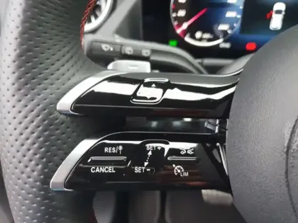Photo 12 Mercedes GLA 250 e Hybrid EQ 