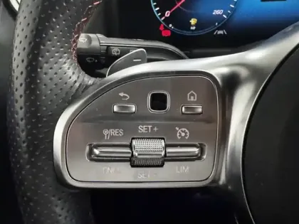 Photo 15 Mercedes GLA 200 d AMG Line