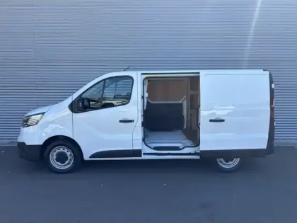 Photo 8 Renault Trafic 2.0L 130ch L1H1 3T Grand Confo