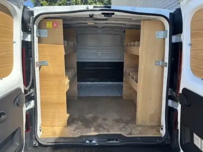 Photo 7 Renault Trafic 2.0L 130ch L1H1 3T Grand Confo