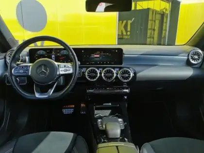 Photo 8 Mercedes Classe A 200 Compacte AMGLine 163 ch 7G