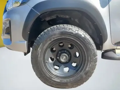Photo 8 Toyota Hilux Xtra Cab Invincible 4WD