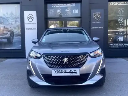 Photo 35 Peugeot 2008 II PureTech 130 S&S EAT8 ALLURE