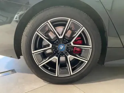 Photo 9 BMW I4  eDrive35 286ch M Sport