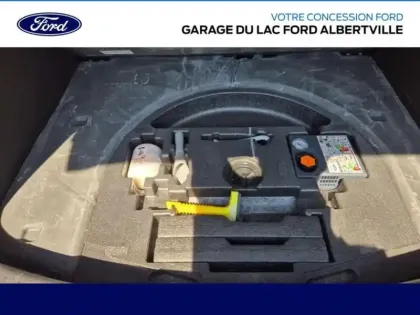Photo 8 Ford Kuga  1.5 TDCi 120ch Stop&Start Titanium 4x2 Euro6.2