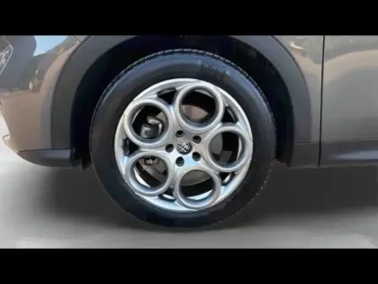 Photo 9 Alfa Romeo Tonale  1.6 Mjet II 130ch Sprint TCT