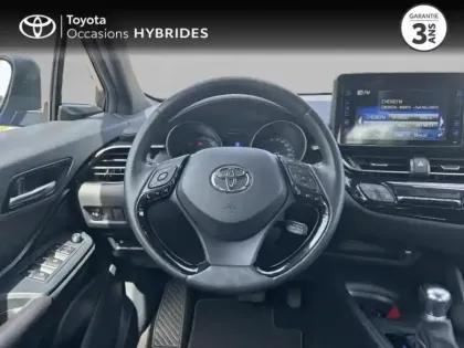 Photo 8 Toyota C-HR  122h Dynamic 2WD E-CVT RC18