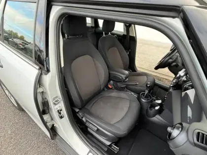 Photo 8 Mini Mini  5 Portes Cooper 136ch  Business Design