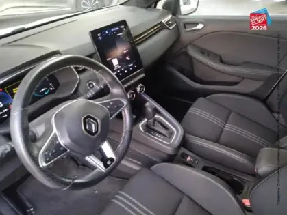 Photo 14 Renault Clio  1.6 E-Tech hybride 145ch Engineered