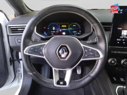 Photo 11 Renault Clio  1.6 E-Tech hybride 145ch Engineered