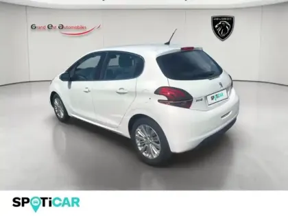 Photo 5 Peugeot 208  1.2 PureTech 110ch Allure S&S 5p