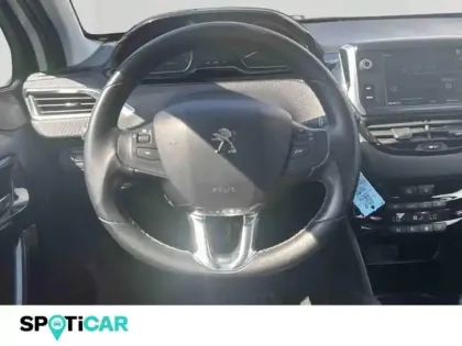 Photo 10 Peugeot 208  1.2 PureTech 110ch Allure S&S 5p