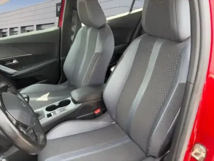 Photo 8 Peugeot 2008  1.2 PureTech 100ch S&S Allure