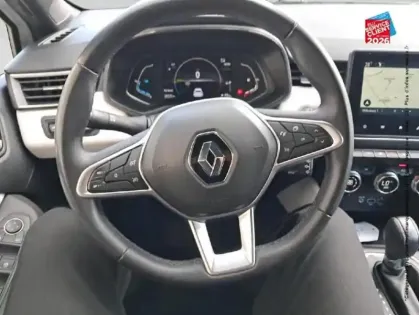 Photo 11 Renault Clio  1.6 E-Tech hybride 145ch Techno