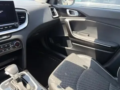 Photo 14 Kia Xceed  1.5 T-GDI 160ch Active DCT7