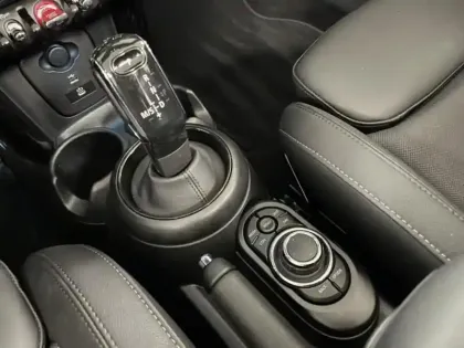 Photo 13 Mini Mini Cabrio Cooper 136ch Edition Premium Plus BVA7