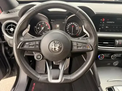Photo 12 Alfa Romeo Stelvio  2.2 Diesel 190ch Sprint Q4 AT8 MY22