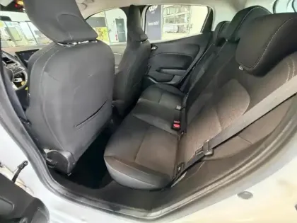 Photo 9 Renault Clio  1.6 E-Tech 140ch Business -21
