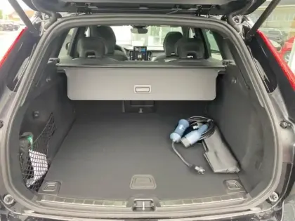 Photo 5 Volvo Xc60  T6 Hybride Rechargeable 350ch Black Edition Geartronic 8 AWD