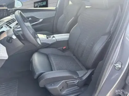 Photo 8 Peugeot 3008  1.2 Hybrid 136ch Allure e-DCS6