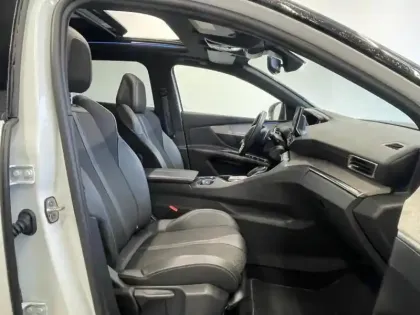 Photo 11 Peugeot 3008  HYBRID 225ch GT e-EAT8