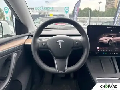 Photo 16 Tesla Model Y  Grande Autonomie Dual Motor AWD