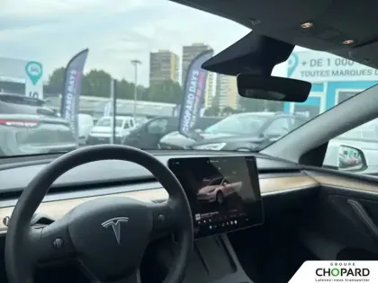 Photo 9 Tesla Model Y  Grande Autonomie Dual Motor AWD